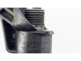 Vstřikovač A6460701487 Mercedes-Benz Vito Viano W639 pro naftový motor 2.1