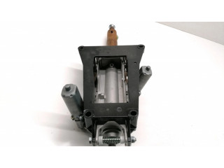 Крестовидная связь оси рулевого колеса