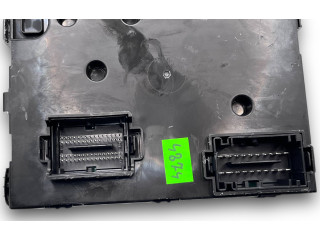 Блок предохранителей P68628390AC Jeep Compass