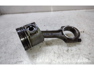 Поршень с шатуном 4D56 Mitsubishi L200