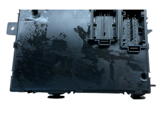 Блок предохранителей 13410470, 28336249 Opel Meriva B