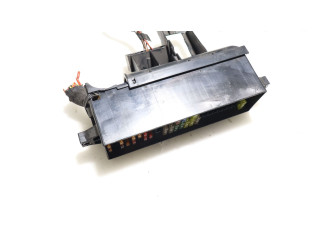 Pojistková skříňka Volkswagen Tiguan 2014