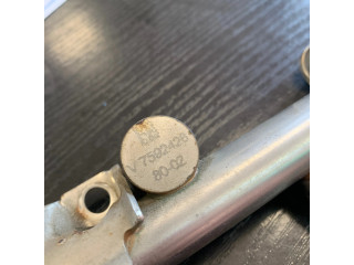 Vstřikovací lišta 7592426 BMW 1 F20 F21 pro benzínový motor 1.6 N13b16a N13