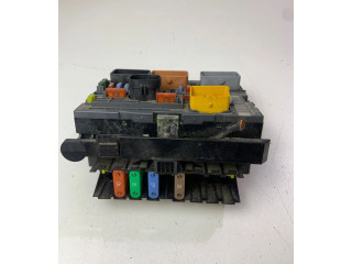 Блок предохранителей  9664706080, R03   Peugeot Expert    