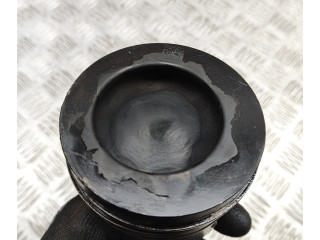 Поршень 04L105401A, 04L107065A Skoda Octavia Mk3 (5E)