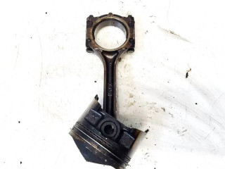 Поршень с шатуном Mitsubishi Carisma