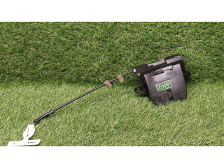 Zámek zadních dveří A442A66AD Ford Fiesta 2015