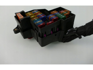 Pojistková skříňka 7L0941828B Porsche Cayenne (9PA) 2005