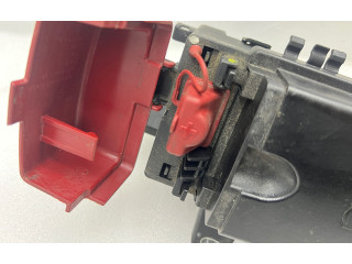 Блок предохранителей GX7314A076AA Jaguar XE