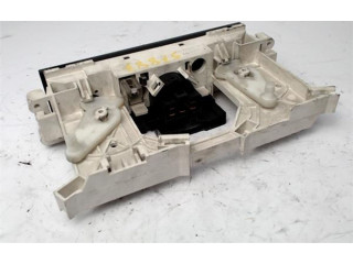 Блок управления климат-контролем Mitsubishi Space Wagon