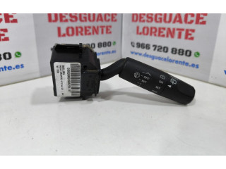 Ручка стеклоочистителей 17D682 Mazda 3 I