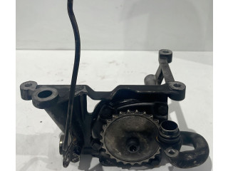 Масляный насос     Audi A6 S6 C5 4B 