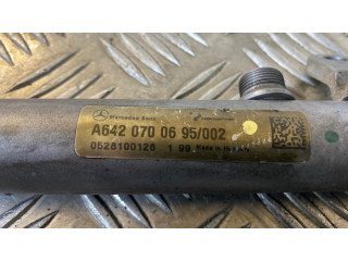 Vstřikovací lišta A6420700695, 0528100126 Mercedes-Benz C W203 pro naftový motor 3.0 642 3.0 V6