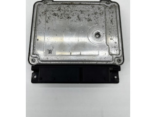 Блок управления двигателем ECU     Audi Q3 8U