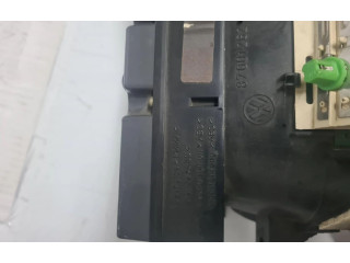 Панель приборов 87001262 Volkswagen Golf III