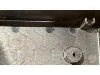 Другая деталь салона