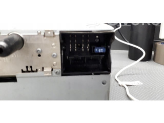 Pojistková skříňka Радио/ проигрыватель / навигация 93183902 Opel Zafira B 2009