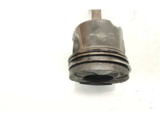 Píst Volvo XC70 D5244T