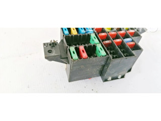 Блок предохранителей 7703297597 Renault Clio I