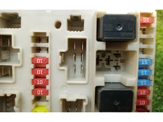 Pojistková skříňka Řídící jednotka BSM 284B7AX615, 284B7AX615 Nissan Micra C+C 2006