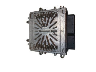 Блок управления двигателя 30785100AB, 0281012765   Volvo V70