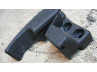 Трос замка капота двигателя