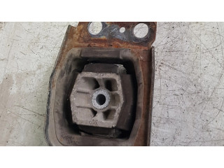 Подушка коробки передач