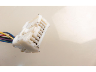 Зеркало электрическое Honda FR-V 2004 - 2009 года