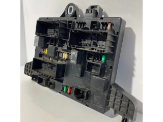 Pojistková skříňka 365927271, 13302300 Opel Astra 2010