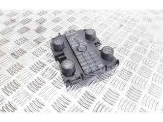 Блок управления климат-контролем 8697155   Volvo V50