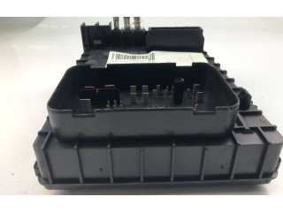 Блок предохранителей 2K5970331R Volkswagen Caddy