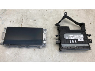 Радио/ проигрыватель CD/DVD / навигация