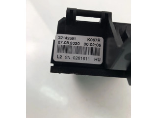 Блок предохранителей 32142591 Volvo XC90