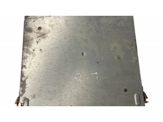 Радио/ проигрыватель CD/DVD / навигация