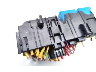 Блок предохранителей 8200766081, 1801618 Dacia Sandero