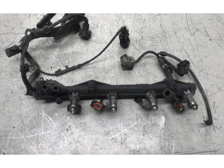 Топливная рампа 032133319   Volkswagen Golf III  