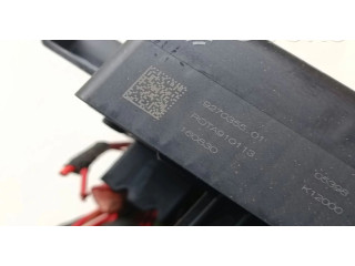   Pojistková skříňka 9270355   BMW 2 F46 2016