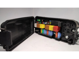 Блок предохранителей 519131007, 00065977 Opel Vectra C