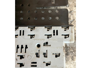 Блок предохранителей 9441585 Volvo V70