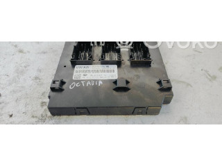 Блок предохранителей 1K0937087AE   Skoda Octavia Mk3 (5E)    