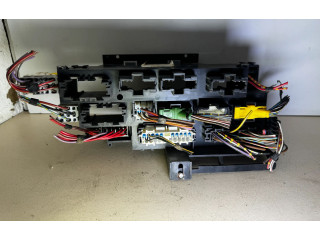 Pojistková skříňka 61131378539, 1378539 BMW 5 E34 1994