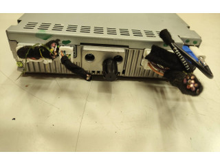 Радио/ проигрыватель CD/DVD / навигация