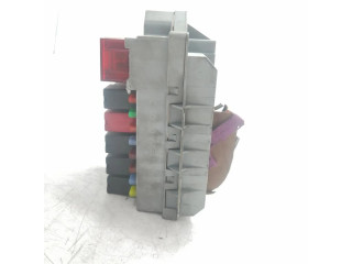 Блок предохранителей 51742420 Alfa Romeo GT