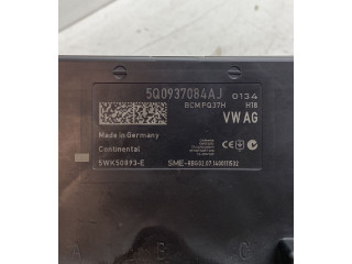 Блок комфорта 5Q0937084AJ Skoda Octavia Mk3 (5E)