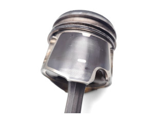  Поршень с шатуном D4204T D4204T  Volvo V50  