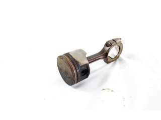 Поршень с шатуном 7701476393 Dacia Sandero