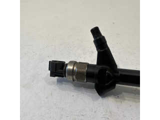 Vstřikovač AW402AW4, 03F23A39 Nissan X-Trail T30 pro naftový motor 2.2