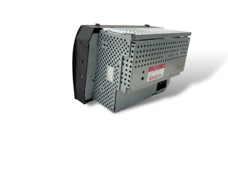 Радио/ проигрыватель CD/DVD / навигация