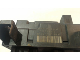 Блок предохранителей 8645364, 518323019 Volvo V70