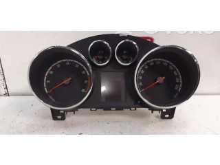 Панель приборов 13349517, 1256983   Opel Meriva B       